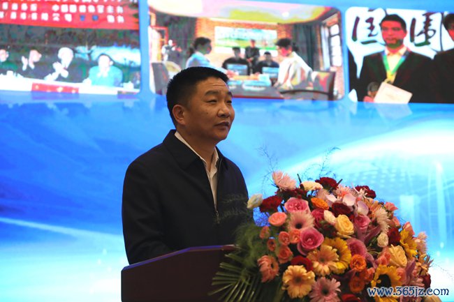 东谈主民网总办会成员万世成致辞。东谈主民网记者 李乃妍摄